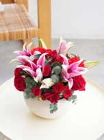 roses-lily-arrengement-flowers-in-konyaalti.webp