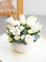 white-mix-arrengement-flowers-in-konyaalti.webp